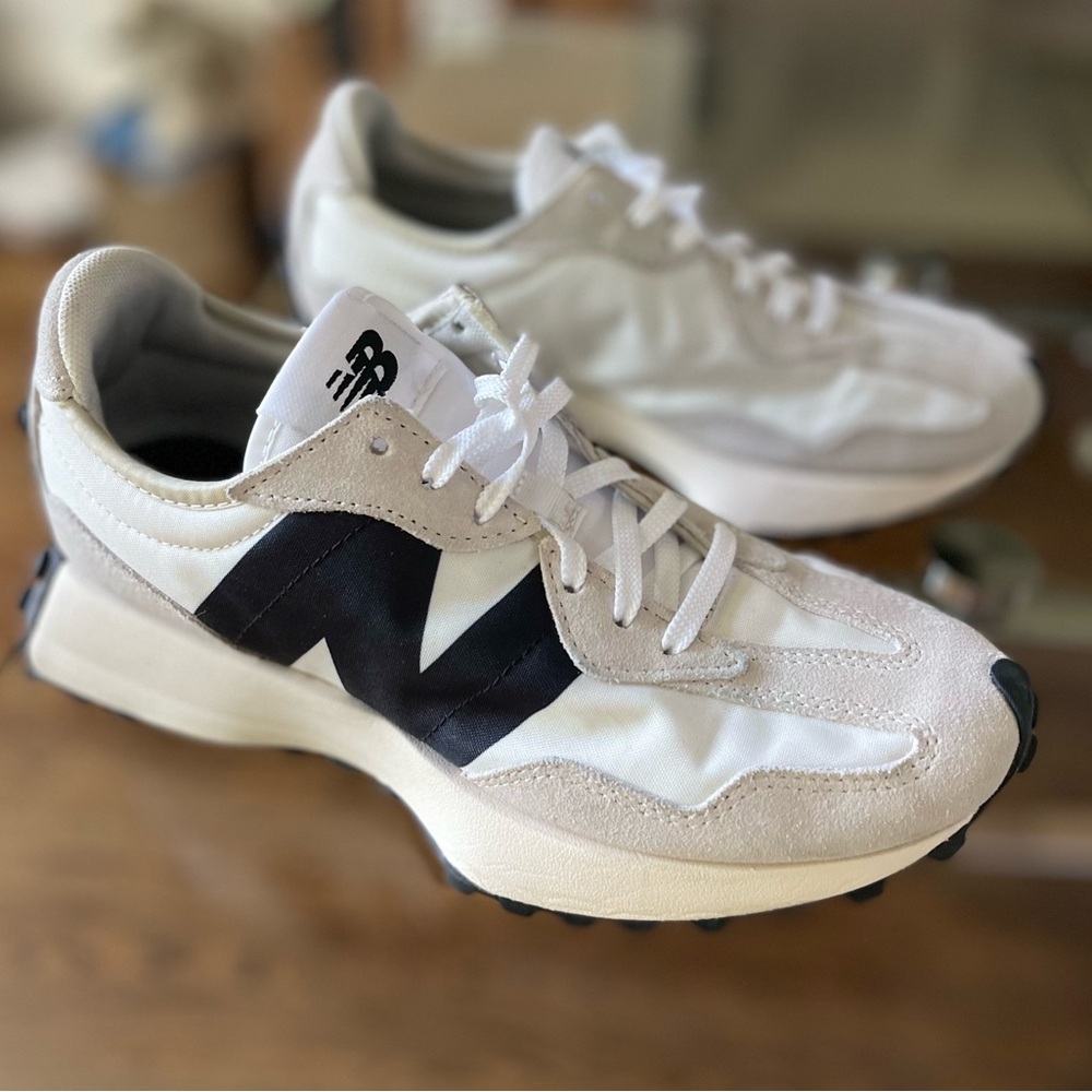 New Balance 327 in sea salt